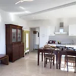Bella Vista *