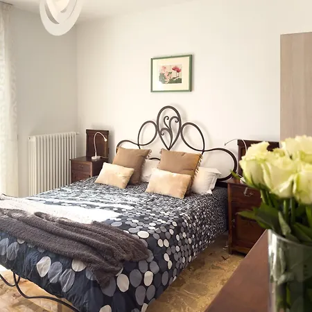 Apartman Intera Casa Con Due Indipendenti E Vasca Idromassaggio A Barbaresco, Langhe