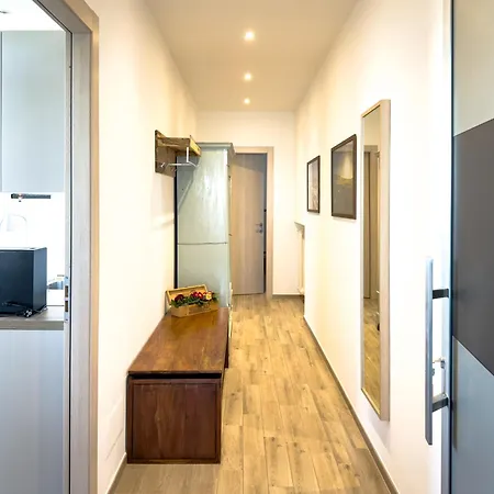 Intera Casa Con Due Indipendenti E Vasca Idromassaggio A Barbaresco, Langhe * Barbaresco