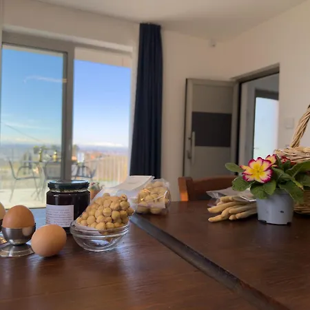 Intera Casa Con Due Indipendenti E Vasca Idromassaggio A Barbaresco, Langhe Апартаменты *