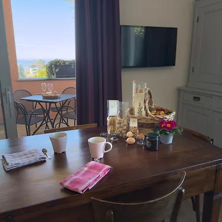 Апартаменты Intera Casa Con Due Indipendenti E Vasca Idromassaggio A Barbaresco, Langhe *