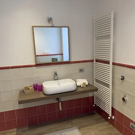 Apartman Intera Casa Con Due Indipendenti E Vasca Idromassaggio A Barbaresco, Langhe Barbaresco