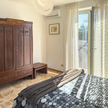 Intera Casa Con Due Indipendenti E Vasca Idromassaggio A Barbaresco, Langhe Апартаменты