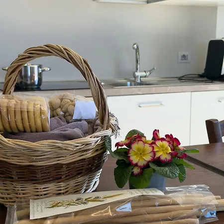 Intera Casa Con Due Indipendenti E Vasca Idromassaggio A Barbaresco, Langhe * Барбареско
