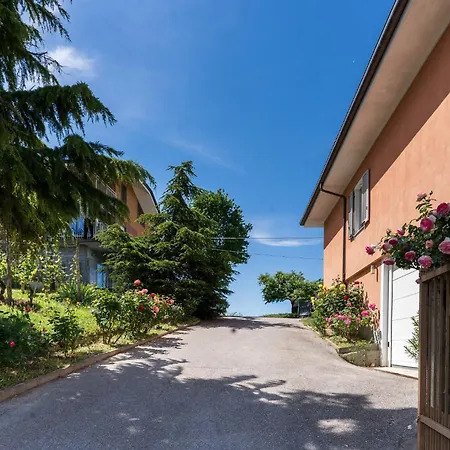 Apartman Intera Casa Con Due Indipendenti E Vasca Idromassaggio A Barbaresco, Langhe